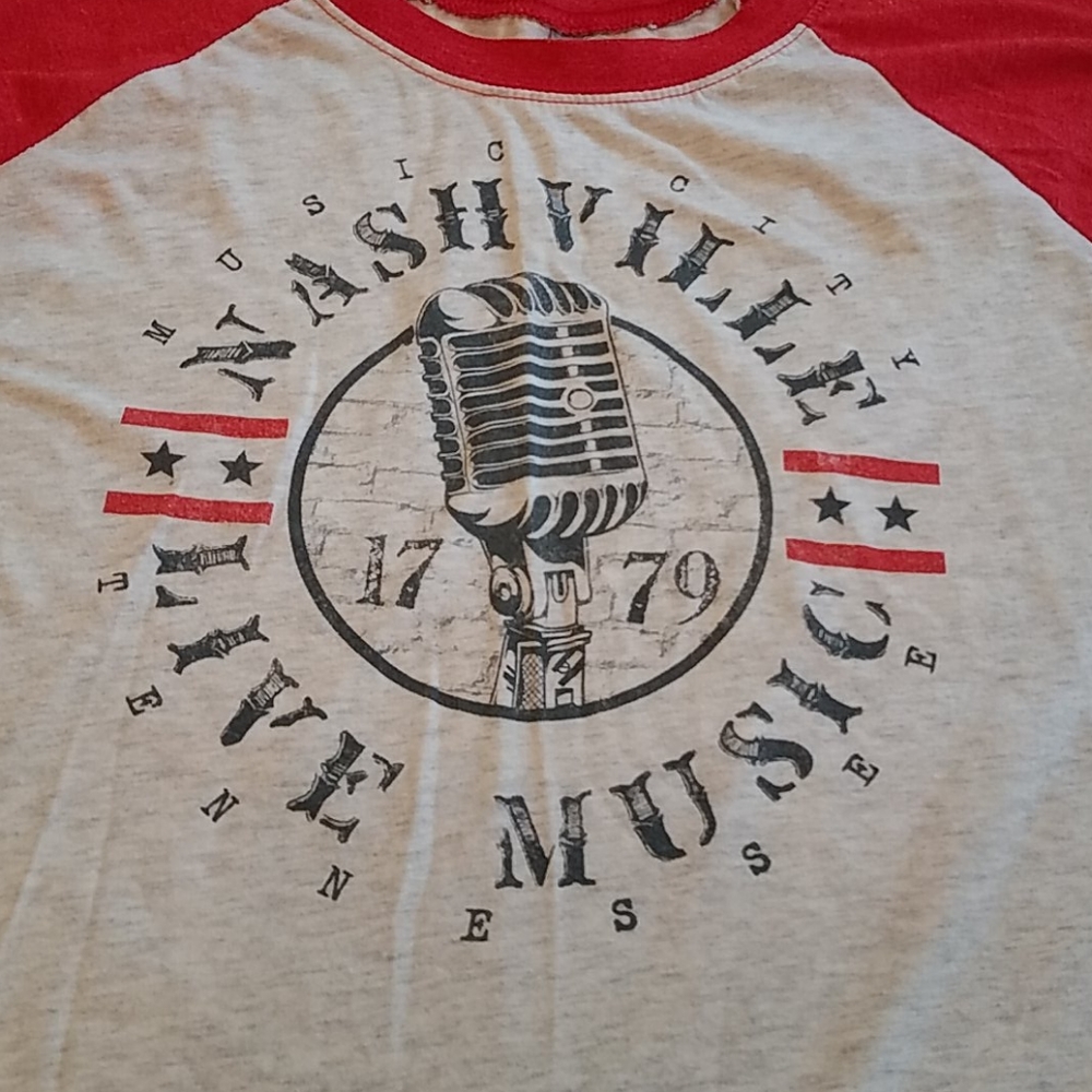 Like NEW! Nashville T-Shirt